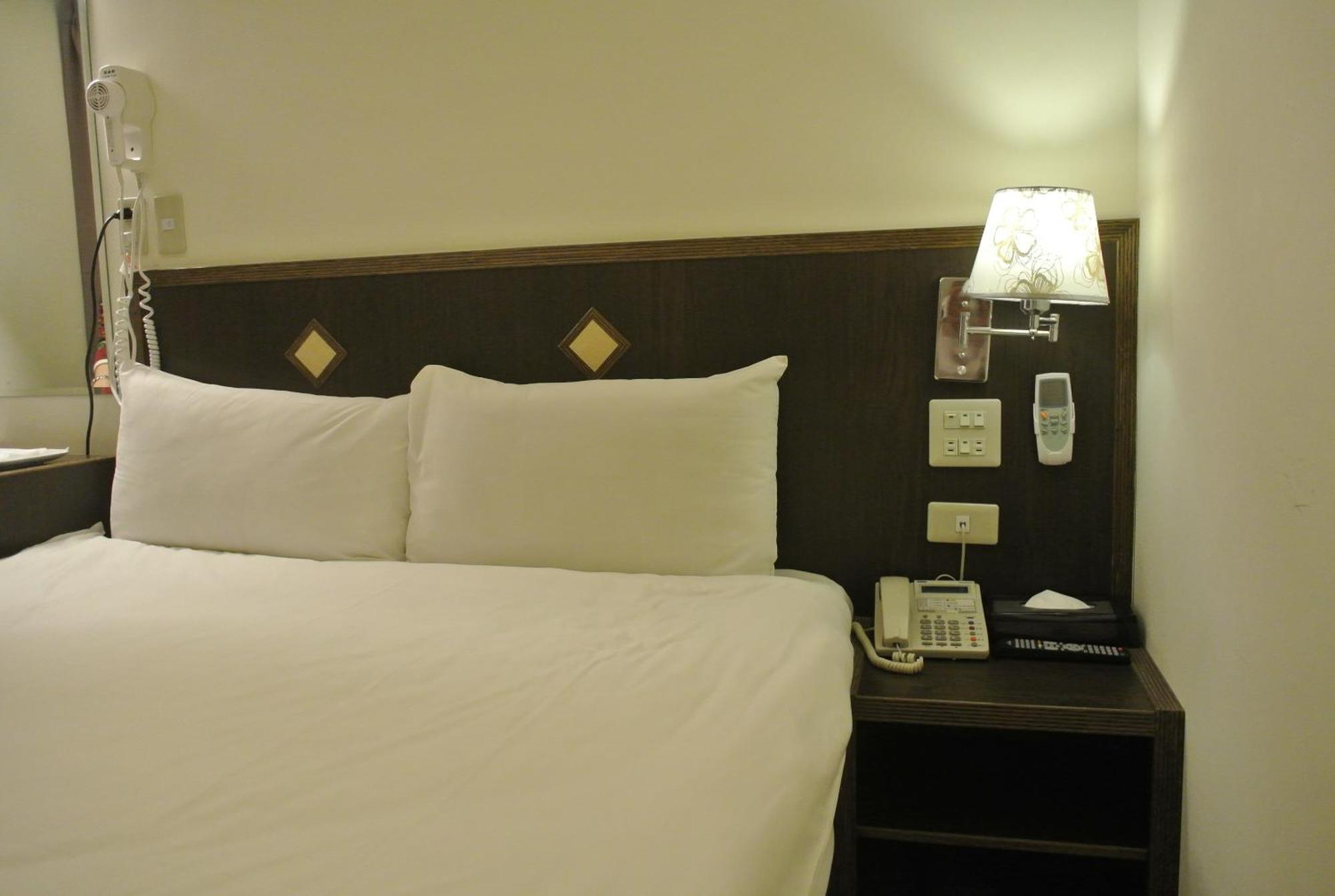 Melody Hotel T'ai-tung Rum bild